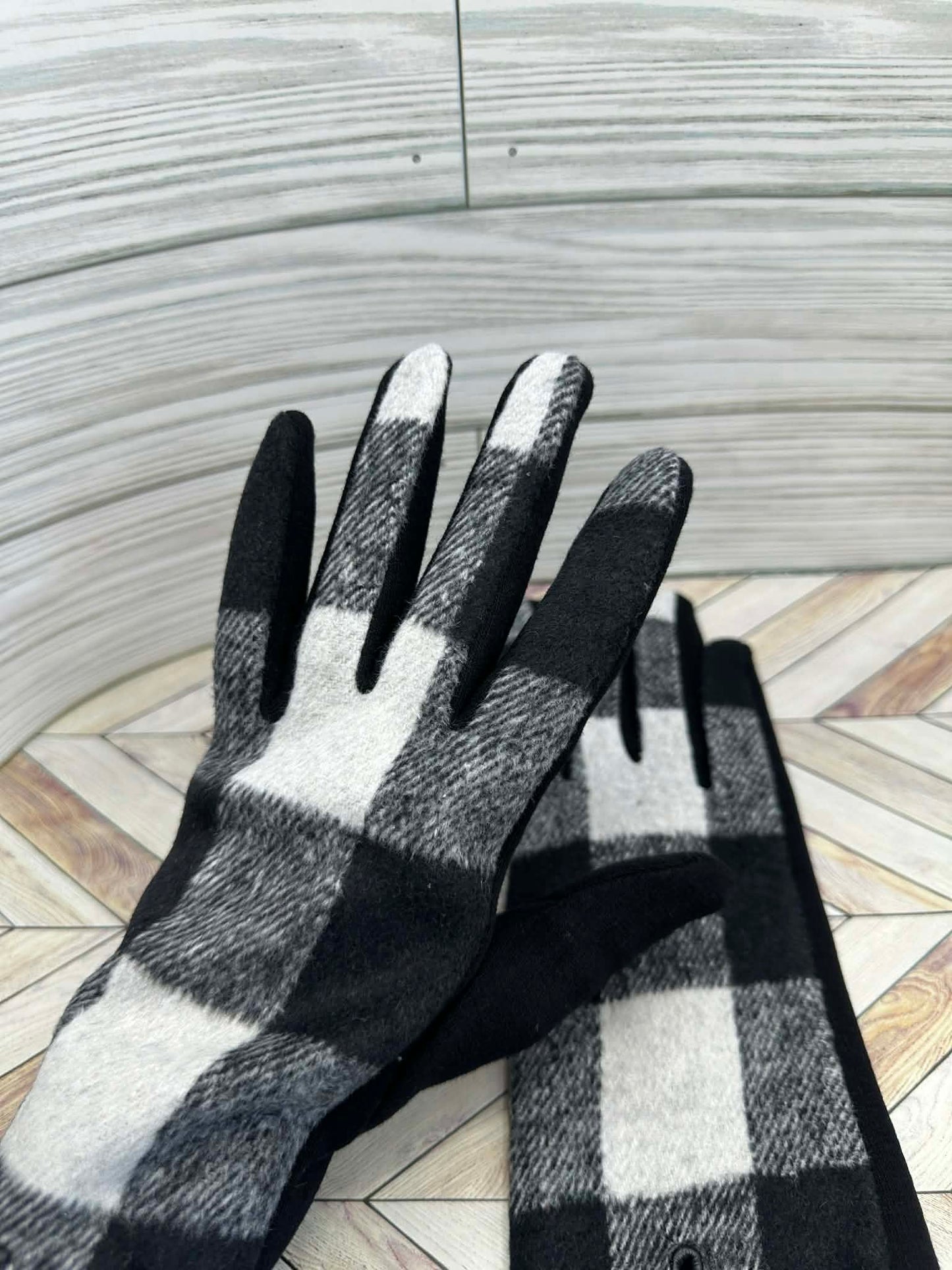 Buffalo Plaid Womens Gloves