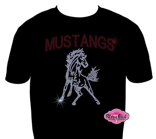 Mustang Large Curve Scoop Neck Tshirt Unisex