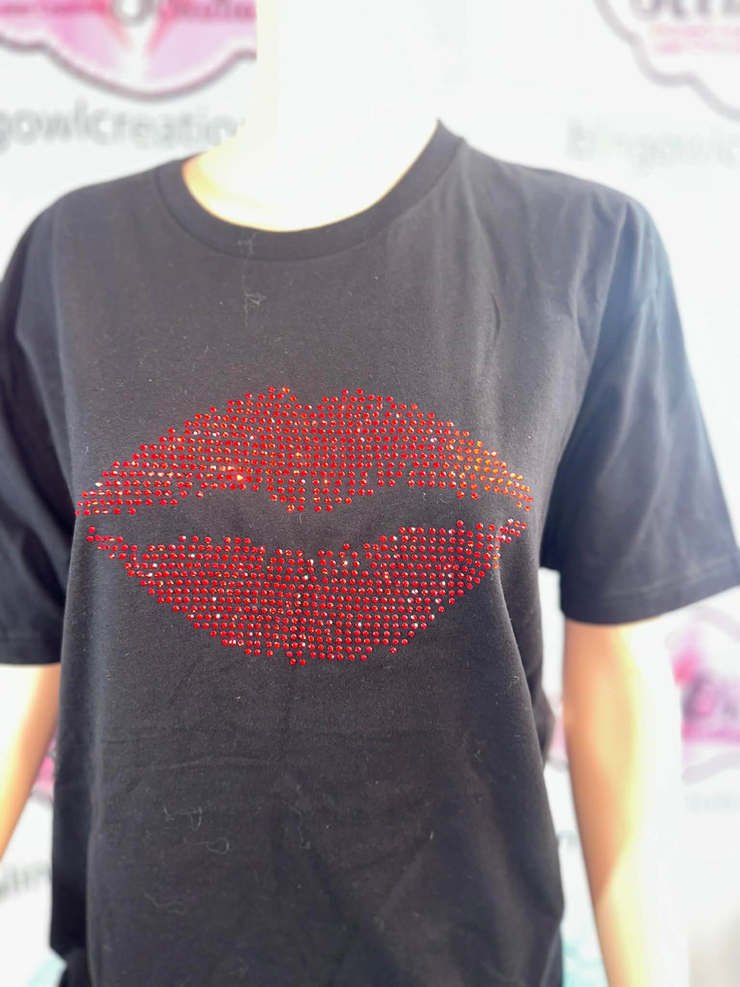 LIPS Unisex Tshirt (Sample)