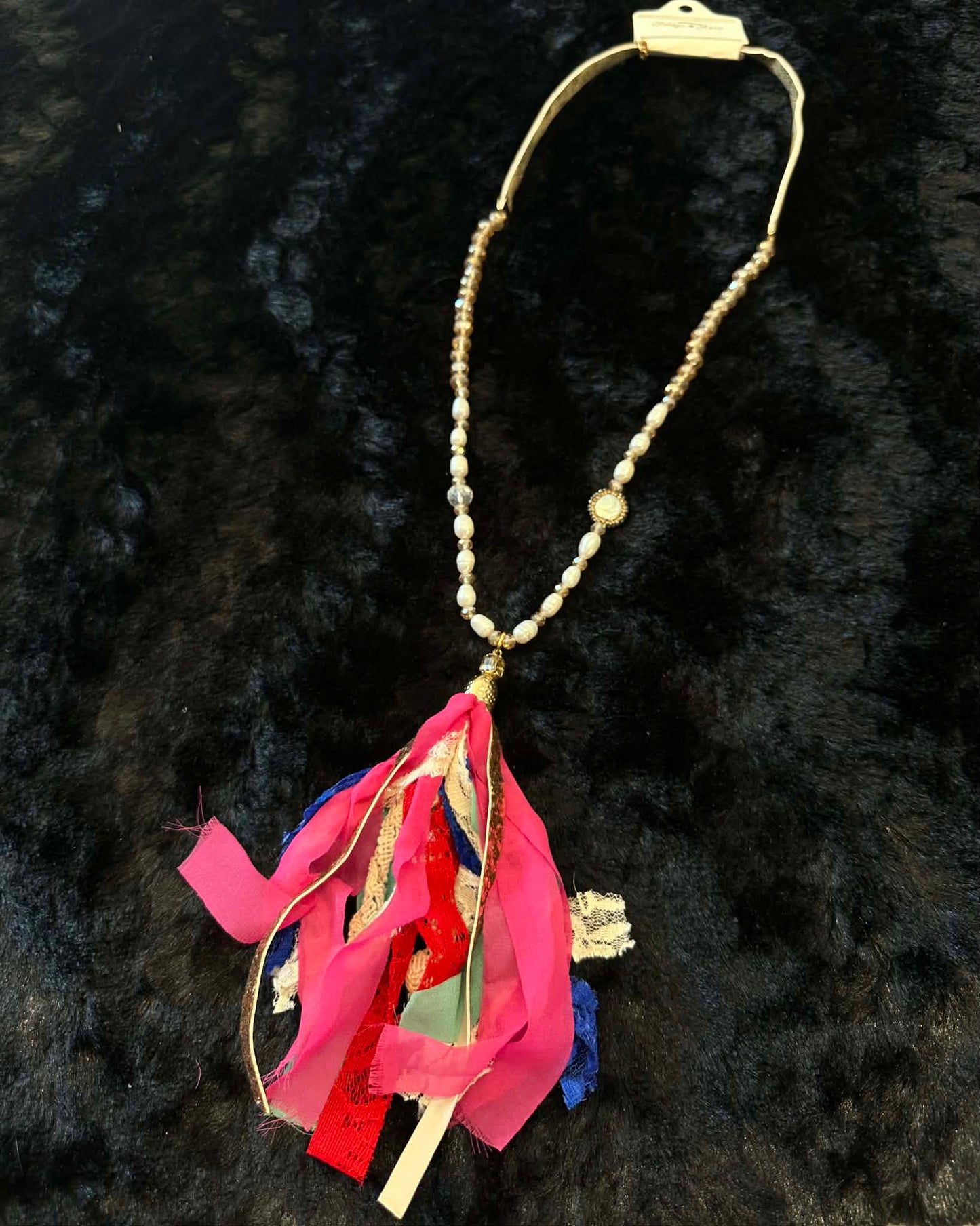 Tassle & Pearl Necklace Multi color