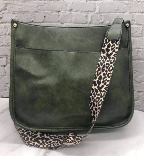 Crossbody purse in olive green and guitar cougar strap. Made from vegan leather _ classy_and_chic fashion_and_function ladies bag women's fashion trend versatile bag_ timeless piece